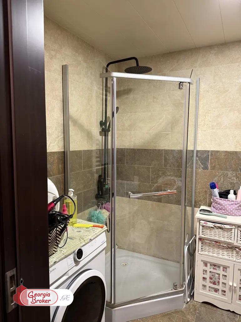 იყიდება ახალი გარემონტებული 3 ოთახიანი ბინა